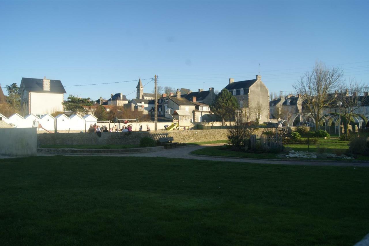 Villa Centre Ville A 100M De La Plage, Pour 20 Personnes Grandcamp-Maisy Exteriör bild